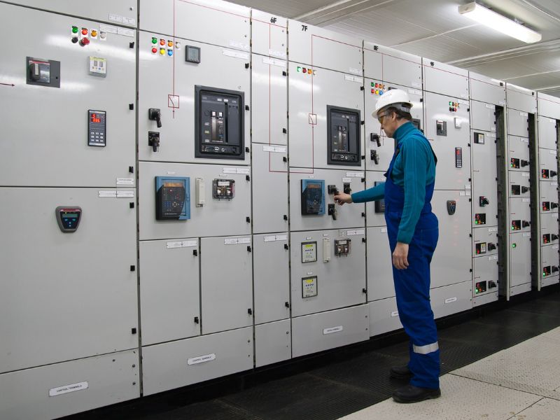 switchgear supplier uae